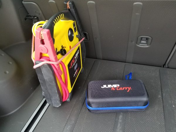 2017 Holiday Gift Guide ~ JNC318 Jump Starter