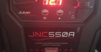 JNC550A Jump Starter